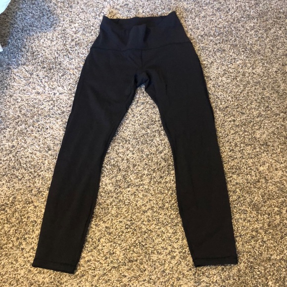Lululemon cropped leggings - Picture 1 of 3